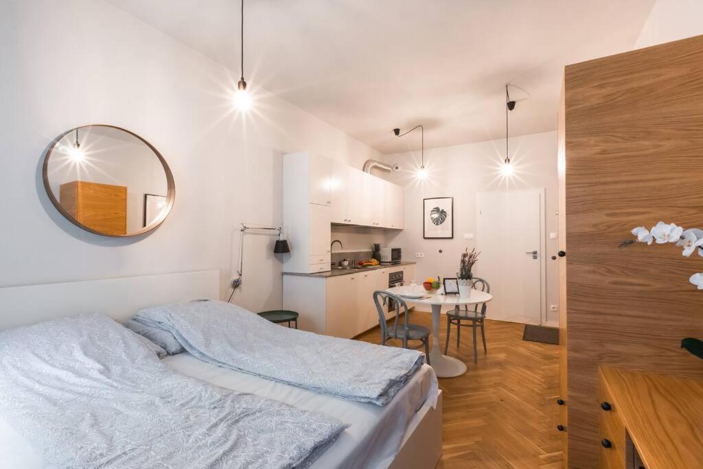 Cute Apartment Perfect For Business And Travel. Varšava Exteriér fotografie