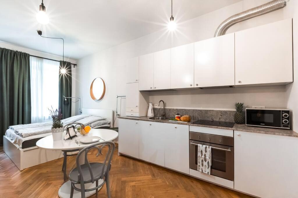 Cute Apartment Perfect For Business And Travel. Varšava Exteriér fotografie